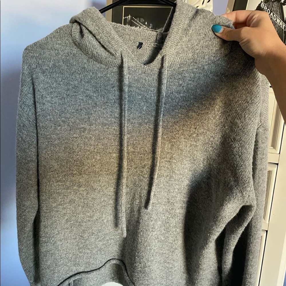 cropped grey sweatshirt